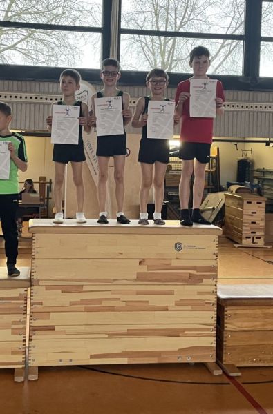 Siegertreppchen Jungs 2+2-Wettkampf in Sachsenheim