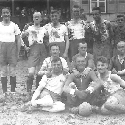 Die erste Asperger Handballmannschaft 1926