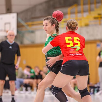13.12.2025 Frauen 1 – TSG Schwäbisch Hall 24:25 | Bild: Mike Matysik (www.portraction.de)	