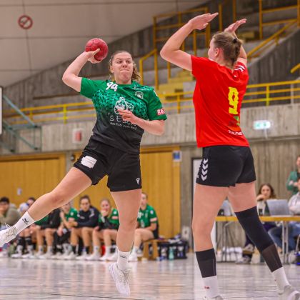 13.12.2025 Frauen 1 – TSG Schwäbisch Hall 24:25 | Bild: Mike Matysik (www.portraction.de)	