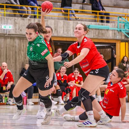 13.12.2025 Frauen 1 – TSG Schwäbisch Hall 24:25 | Bild: Mike Matysik (www.portraction.de)	
