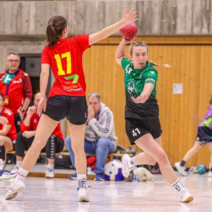 13.12.2025 Frauen 1 – TSG Schwäbisch Hall 24:25 | Bild: Mike Matysik (www.portraction.de)	