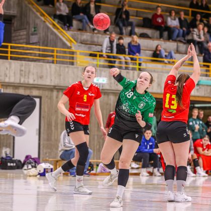 13.12.2025 Frauen 1 – TSG Schwäbisch Hall 24:25 | Bild: Mike Matysik (www.portraction.de)	