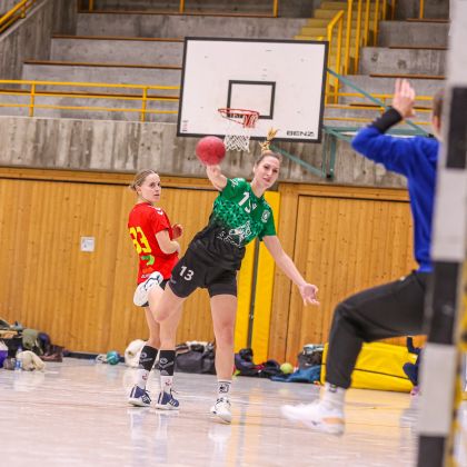 13.12.2025 Frauen 1 – TSG Schwäbisch Hall 24:25 | Bild: Mike Matysik (www.portraction.de)	