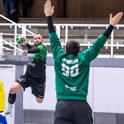 21.12.2025 SV Germania Obrigheim - Männer 2 34:25 | Bild: Mike Matysik (www.portraction.de)