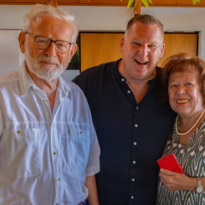 Ehrungsmatinee 2026 - Erhard Haschke (65 Jahre Mitgliedschaft) mit seiner Frau und Steffen Grauer